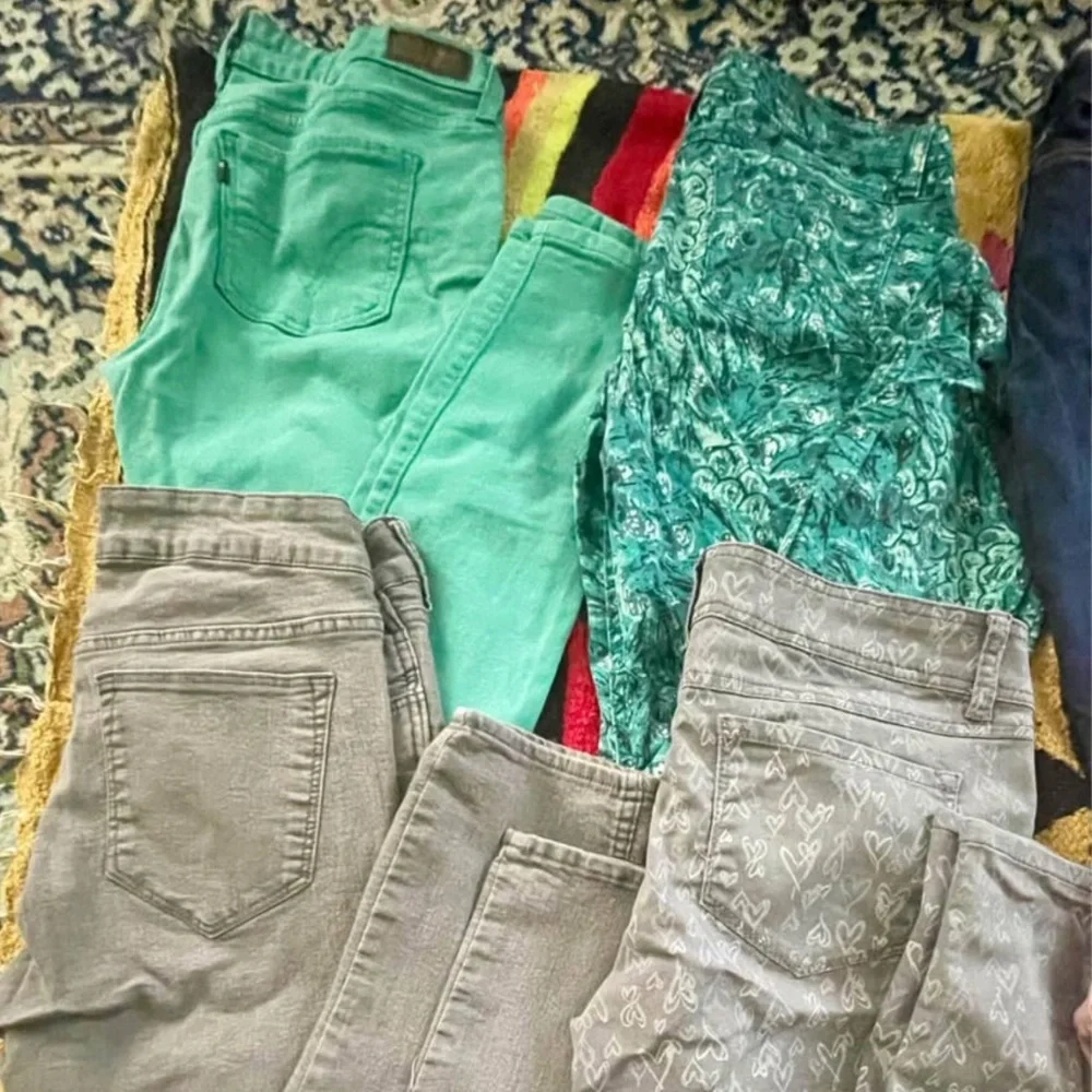 9 Women's Skinny Jeans - Size 10/11 - Gently Used! - Picture 1 of 4